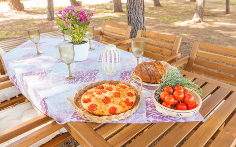 Villa Pallino: Møbel, Bord, Bordservice, Dug, Mad, Udendørs Møbler, Udendørs Bord, Sengetøj, Dessert, Morgenmad