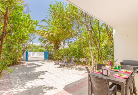 Villa Asami: Skygge, Have, Landscaping, Eco Hotel, Tropics, Udendørs Møbler, Udvej, Walkway