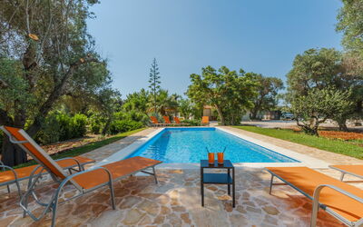 Villa San Vito: Blå, Svømmepøl, Have, Udvej, Skygge, Estate, Landscaping, Backyard, Eco Hotel, Gård