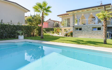 Villa Fiumetto: Svømmepøl, Boligområde, Hus, Udvej, Hjem, Estate, Eco Hotel, Hacienda, Villa, Fritid