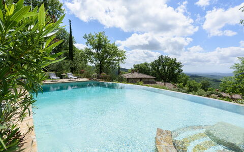 Villa Tregole: Svømmepøl, Water Feature, Eco Hotel, Landscaping, Backyard, Ferieby, Villa, Udvej