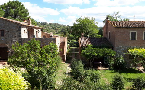 Appartamento Pietra Viva, Wifi, Near Perugia: Træ, Bygning, Hus, Tag, Boligområde, Hjem, Landdistrikt, Busk, Landskab