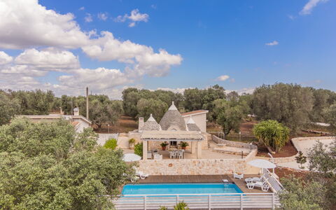 Trullo Quattro Carrini: Svømmepøl, Estate, Fritid, Udvej, Hacienda, Villa, Udendørs Møbler, Ferie, Eco Hotel
