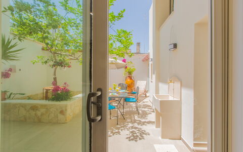 Casa Nonna Netta: Indretning, Etage, Blomsterkrukke, Stueplante, Stol, Home Dør, Udendørs Møbler, Floral Design