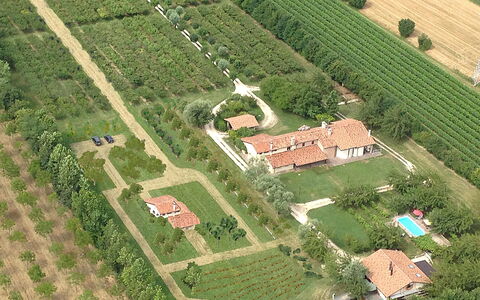 Silea Apartments, Pool, Garden, Treviso: Boligområde, Fugleperspektiv, Hus, Landskab, Luftfotografering, Almindeligt, Plantation, Tag, Land Lot, Landdistrikt