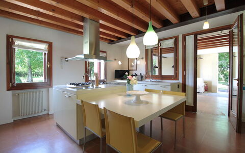 Silea Apartments, Pool, Garden, Treviso: Indretning, Møbel, Gulvbelægning, Lysarmatur, Træ, Køkken, Loft, Countertop, Etage, Hjem