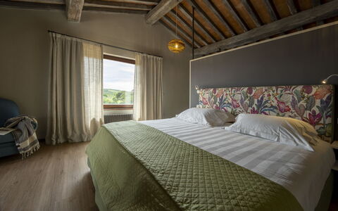 Villa delle Rose: Møbel, Indretning, Sengetøj, Soveværelse, Textile, Seng, Loft, Værelse, Sengetøj, Sengetøj