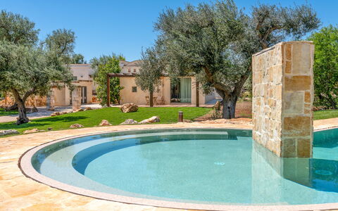 Trulli Corte Kalia, Golf & Puglia: Svømmepøl, Water Feature, Have, Landscaping, Skygge, Udvej, Backyard, Design, Hacienda, Flise