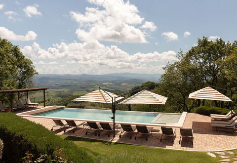 Torre Antica: Svømmepøl, Udendørs Møbler, Udvej, Liggestol, Eco Hotel, Skygge, Landscaping, Estate, Stuehus, Villa