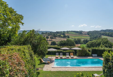 La Piccola Oasi: Svømmepøl, Udvej, Have, Estate, Landscaping, Eco Hotel, Liggestol, Udendørs Møbler, Villa, Backyard