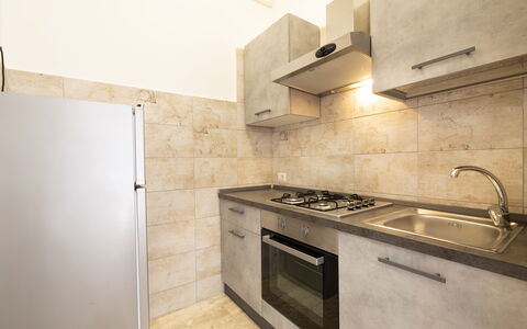 Gallipoli Apartment Ac, Seaside: Køkken, Større Bandage, Gulvbelægning, Countertop, Køkken Apparat, Etage, Cabinetry, Indretning, Husholdningsapparat, Komfur