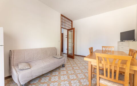 Vico Apartment Balcony, Gallipoli: Gulvbelægning, Etage, Træ, Indretning, Værelse, Loft, Lejlighed, Bejdse, Hårdttræ