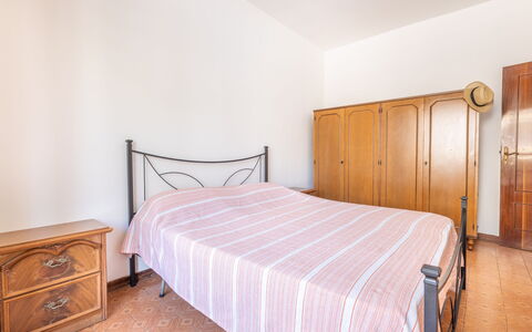 Vico Apartment Balcony, Gallipoli: Seng, Soveværelse, Indretning, Sengetøj, Etage, Gulvbelægning, Møbel, Værelse, Sengetøj, Bed Frame
