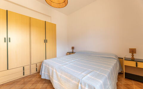 Giovanni Apartment In Gallipoli, Ac, Seaside: Indretning, Gulvbelægning, Etage, Træ, Soveværelse, Seng, Værelse, Møbel, Sengetøj, Loft