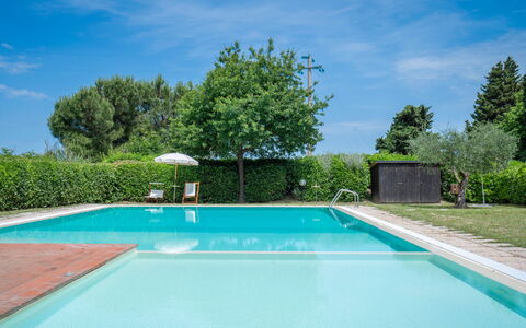 Casa Viola Pool, Wifi, Montaione: Svømmepøl, Blå, Udvej, Kompositmateriale, Eco Hotel, Skygge, Have, Water Feature, Thermae, Landscaping