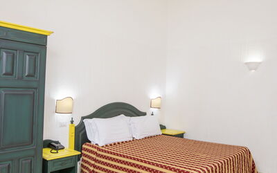 Feriebolig:&nbsp;Golden Apartment, Ac, Wifi
