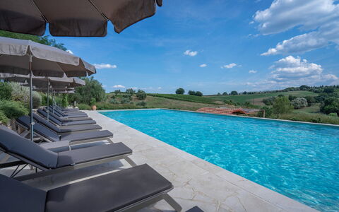 Belmonte Spereto Apartment With Pool, Montaione: Blå, Svømmepøl, Udendørs Møbler, Liggestol, Thermae, Reflekterende Pool, Udvej, Eco Hotel, Water Feature, Villa
