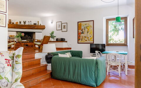 Casa Iume: Møbel, Indretning, Gulvbelægning, Væg, Couch, Etage, Træ, Værelse, Stue, Loft