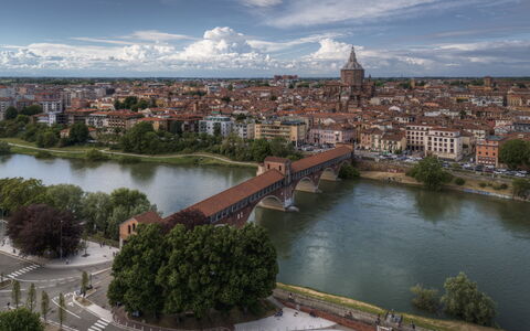 Lory House: Vand, Krop Af Vand, Vandressourcer, Vandvej, City, Boligområde, Bank, Byområde, Vandløb, Landskab