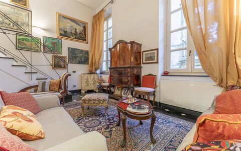Portello Square Lux Apartment Genova: Møbel, Væg, Indretning, Gulvbelægning, Belysning, Etage, Hjem, Stue, Lejlighed, Værelse