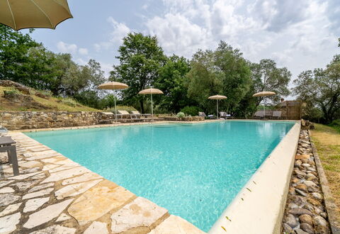 In the Heart of Chianti, Pool, Wifi, View - Lillia: Svømmepøl, Have, Water Feature, Udvej, Skygge, Estate, Landscaping, Eco Hotel, Udendørs Møbler, Backyard