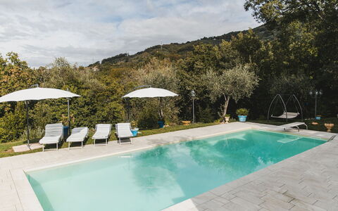 Villa Vernazza: Svømmepøl, Udvej, Fritid, Udendørs Møbler, Kompositmateriale, Eco Hotel, Water Feature, Skygge, Thermae, Flise