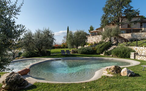Villa L'elsa Beautiful Country Home With View: Have, Water Feature, Svømmepøl, Backyard, Landscaping, Dam, Gård, Flise, Udendørs Møbler, Villa