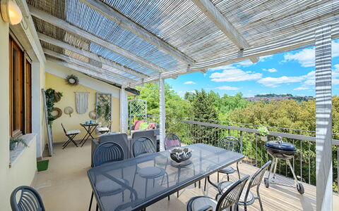 Casamia Tuscan Oasis: 4Br Panoramic Penthouse, Sky: Møbel, Stol, Udendørs Møbler, Veranda, Bord, Udendørs Bord, Skygge, Køkken & Spisebord, Altan, Dæk