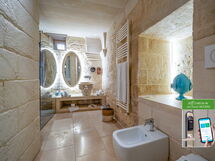 Feriebolig:&nbsp;Maiorca Deluxe Room with Bath Tub - Borgo Bianco