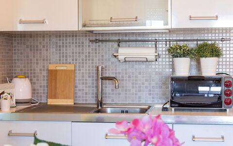 Suite Artemare: Køkken, Countertop, Køkken Apparat, Indretning, Cabinetry, Husholdningsapparat, Køkkenvask, Hjem, Møbel, Belysning