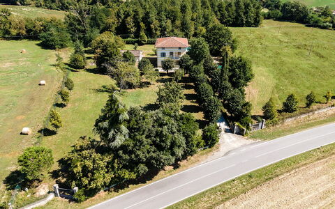 Villa Amelia: Træ, Naturligt Miljø, Landskab, Boligområde, Hus, Hjem, Almindeligt, Landdistrikt, Land Lot, Estate