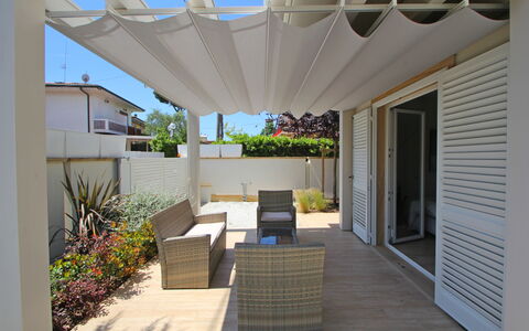 Casa Rossella: Skygge, Udendørs Struktur, Udendørs Møbler, Markise, Eco Hotel, Have, Pergola, Blomsterkrukke, Stueplante, Design