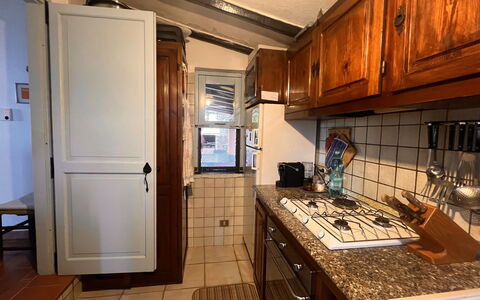 Villetta Oasi Belvedere, Budoni, Wifi, Ac: Countertop, Køkken, Cabinetry, Gulvbelægning, Større Bandage, Træ, Køkken Apparat, Møbel, Indretning, Etage