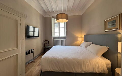 Via Roma 39: Indretning, Træ, Soveværelse, Seng, Loft, Etage, Møbel, Gulvbelægning, Sengetøj, Sengetøj