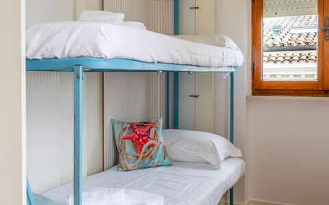 La Terrazza Sul Conero: Køjeseng, Indretning, Sengetøj, Seng, Bed Frame, Hostel, Soveværelse, Sengetøj, Sovesal, Sengetøj