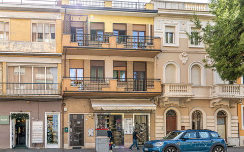 Casa Ballerini: Bygning, Vindue, City, Kvarter, Stad, Facade, Lejlighed, Gade, Blandet Brug