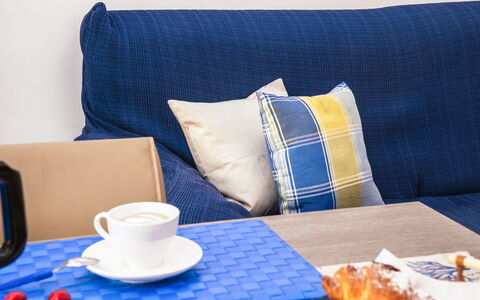 Suite Acquamare: Møbel, Textile, Couch, Pude, Throw Pillow, Sengetøj, Stue, Pude, Serveware