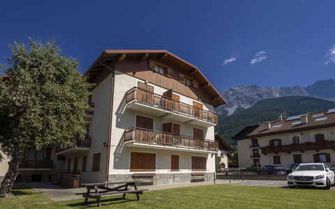 Bormio 16: Bakke, Bjergkæde, Hjem, Hill Station, Dal, Altan, Alps, Kam, Bjerglandsby, Landsby