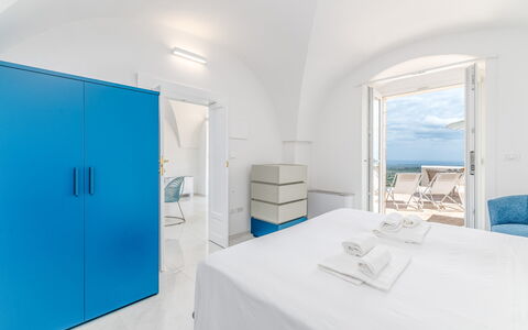 Villa Augusta Vista Mare: Blå, Lejlighed, Hav, Hotel