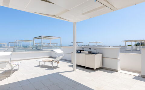 Brezza Costa Conero: Etage, Lejlighed, Altan, Stol, Aluminium, Dagslys, Hotel