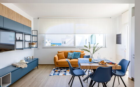 Brezza Costa Conero: Møbel, Indretning, Couch, Gulvbelægning, Etage, Stue, Træ, Værelse, Bord, Loft