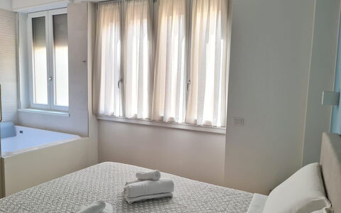 Vittoria Suite: Soveværelse, Seng, Sengetøj, Indretning, Sengetøj, Sengetøj, Etage, Bed Frame, Hjem, Værelse