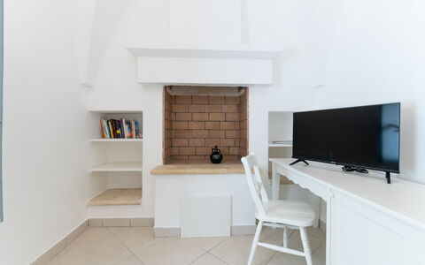 Masseria Lamagrotte By Raro Rooms: Indretning, Gulvbelægning, Møbel, Etage, Loft, Værelse, Lejlighed, Stue, Stol, Molding