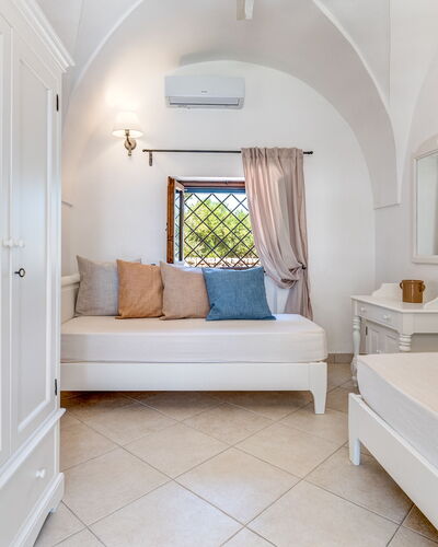 Suite Azalea by Raro Rooms - Masseria Lamagrotte