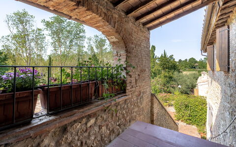Casa La Cedrina, Pool, Lornano: Væg, Mursten, Stenmur, Murværk, Have, Hacienda, Stueplante, Backyard, Altan, Blomsterkrukke