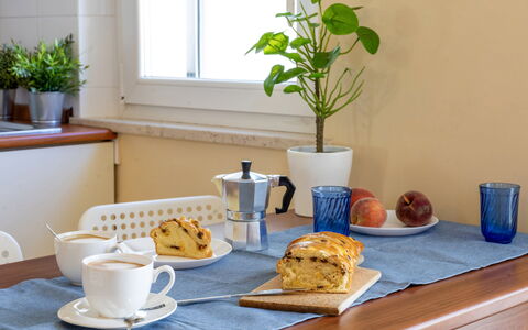 Sweet Conero: Bordservice, Mad, Serveware, Kop, Kaffekop, Drinkware, Møbel, Tallerkner, Ingrediens