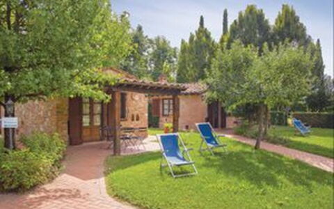 Oasi Della Pergola: Busk, Have, Udvej, Boligområde, Estate, Udendørs Møbler, Backyard, Lawn, Svømmepøl