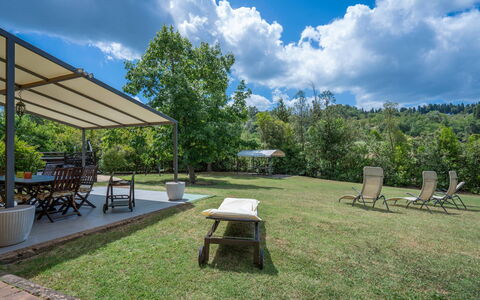 Casale La Canigiana, House, Pool, San Miniato: Træ, Møbel, Land Lot, Skygge, Udendørs Møbler, Have, Udendørs Bord, Parkere, Lawn, Stol