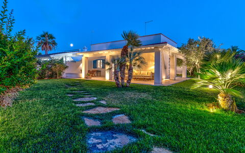 Villa Azzurra Monticelli: Hjem, Estate, Mansion, Udvej, Hacienda, Have, Landscaping, Villa, Eco Hotel