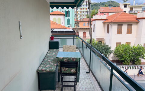 Casa Francy - Arma Di Taggia: Altan, Skygge, Hegn, Gelænder, Udendørs Møbler, Stol, Veranda, Stueplante, Udendørs Bord, Baluster